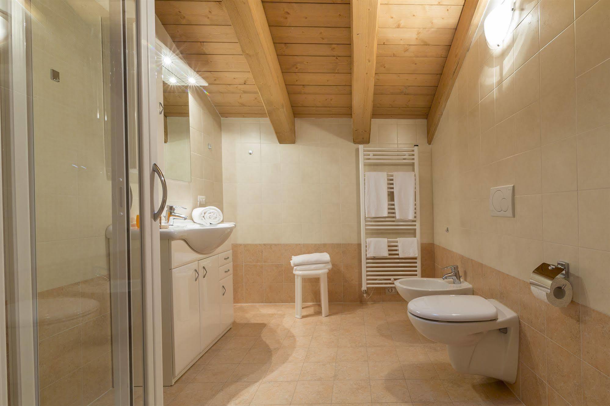 Aparthotel Civetta 2*